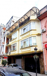 Квартира 3-комн 134 м² - Вахтанга Горгасалі, Батумі
