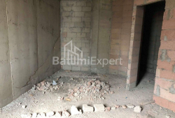 Квартира 4-комн 107 м² - Ангiса, Батумі