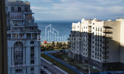 Квартира 3-комн 67 м² - Зураба Горгiладзе, Батумі