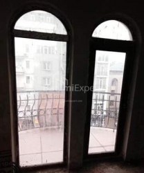 Квартира 2-комн 85 м² - Петра Мелiкiшвiлi, Батумі