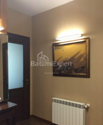 Квартира 3-комн 143 м² - Шерифа Хімшіашвілі, Батумі
