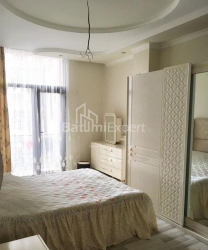 Квартира 4-комн 110 м² - Зураба Горгiладзе, Батумі