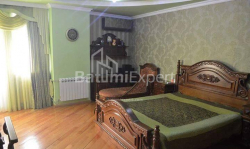 Квартира 6-комн 186 м² - Юсуфа Кобаладзе, Батумі