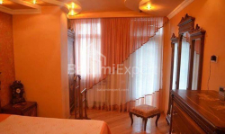 Квартира 6-комн 186 м² - Юсуфа Кобаладзе, Батумі