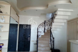 Квартира 4-комн 75 м² - Іллі Чавчавадзе, Батумі