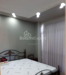 Квартира 2-комн 72 м² - Михайла Лермонтова, Батумі