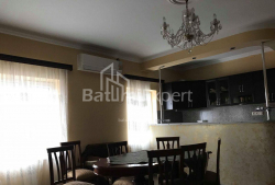 Квартира 68 м² - Давида Агмашенеблі, Батумі, Грузія