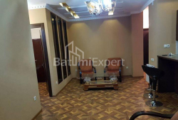 Квартира 3-комн 75 м² - Вахтанга Горгасалі, Батумі
