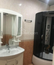 Квартира 3-комн 87 м² - Михайла Лермонтова, Батумі