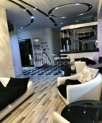 Квартира 3-комн 96 м² - Вахтанга Горгасалі, Батумі
