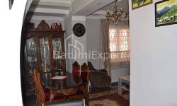 Квартира 4-комн 87 м² - Іване Джавахишвілі, Батумі