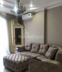 Квартира 2-комн 39 м² - Ніко Піросмані, Батумі