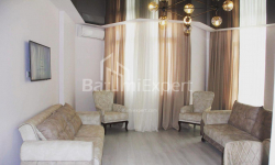 Квартира 3-комн 80 м² - Зураба Горгiладзе, Батумі