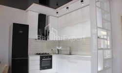 Квартира 3-комн 80 м² - Зураба Горгiладзе, Батумі