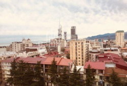 Квартира 5-комн 152 м² - Генерала Аслана Абашидзе, Батумі