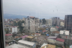 Квартира 2-комн 71 м² - Ладо Гудіашвілі, Батумі