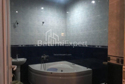 Квартира 4-комн 120 м² - Зураба Горгiладзе, Батумі