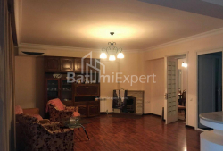 Квартира 4-комн 120 м² - Зураба Горгiладзе, Батумі