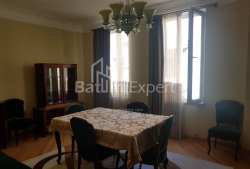 Квартира 4-комн 250 м² - Юр'ївська, Батумі