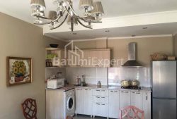 Квартира 4-комн 75 м² - Нiколоза Бараташвiлi, Батумі