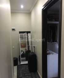 Квартира 4-комн 75 м² - Нiколоза Бараташвiлi, Батумі