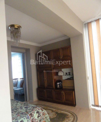 Квартира 2-комн 53 м² - Михайла Лермонтова, Батумі