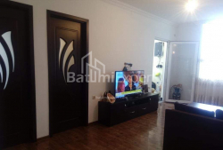 Квартира 3-комн 60 м² - Михайла Лермонтова, Батумі