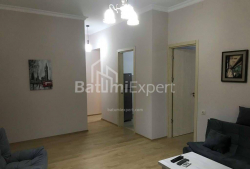 Квартира 2-комн 77 м² - Царя Парнаваза, Батумі