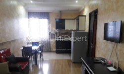 Квартира 2-комн 44 м² - Зураба Горгiладзе, Батумі