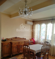 Квартира 3-комн 90 м² - Зураба Горгiладзе, Батумі