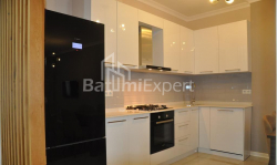 Квартира 3-комн 87 м² - Зураба Горгiладзе, Батумі