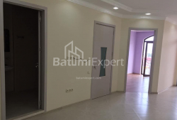 Квартира 3-комн 73 м² - Іллі Чавчавадзе, Батумі