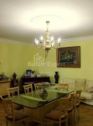 Квартира 4-комн 135 м² - Юр'ївська, Батумі