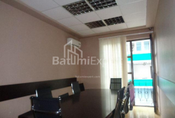 Квартира 3-комн 151 м² - Юр'ївська, Батумі