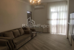 Квартира 3-комн 80 м² - Юр'ївська, Батумі
