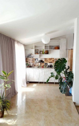 Квартира 225 м² - Петра Мелiкiшвiлi, Батумі, Грузія