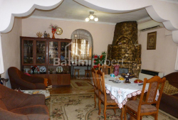 Квартира 5-комн 290 м² - Костянтина Марджанішвілі, Батумі