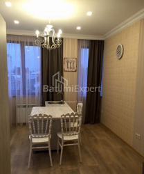 Квартира 2-комн 43 м² - Вахтанга Горгасалі, Батумі