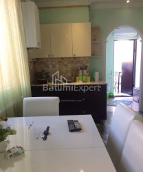 Квартира 4-комн 136 м² - Юр'ївська, Батумі