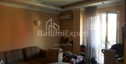 Квартира 2-комн 71 м² - Зураба Горгiладзе, Батумі