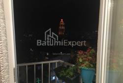 Квартира 3-комн 90 м² - Зураба Горгiладзе, Батумі