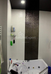 Квартира 3-комн 90 м² - Зураба Горгiладзе, Батумі