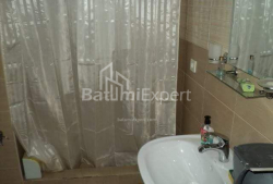 Квартира 3-комн 71 м² - Юр'ївська, Батумі