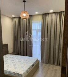 Квартира 2-комн 56 м² - Давида Агмашенеблі, Батумі