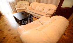 Квартира 3-комн 95 м² - Ніко Піросмані, Батумі