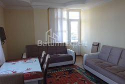 Квартира 4-комн 76 м² - Петра Мелiкiшвiлi, Батумі