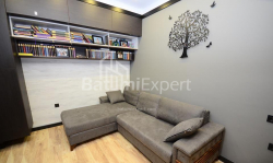 Квартира 3-комн 100 м² - Зураба Горгiладзе, Батумі