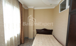 Квартира 3-комн 53 м² - Петра Багратіоні, Батумі