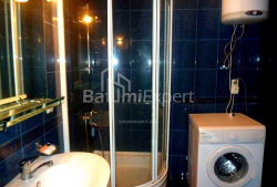 Квартира 4-комн 87 м² - Зураба Горгiладзе, Батумі