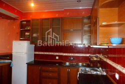 Квартира 4-комн 87 м² - Зураба Горгiладзе, Батумі
